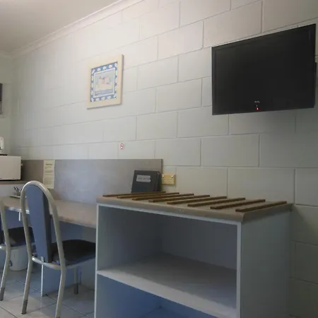 Country Road Motel Charters Towers Room photo