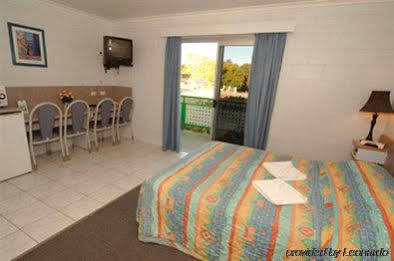 Motel Country Road Charters Towers